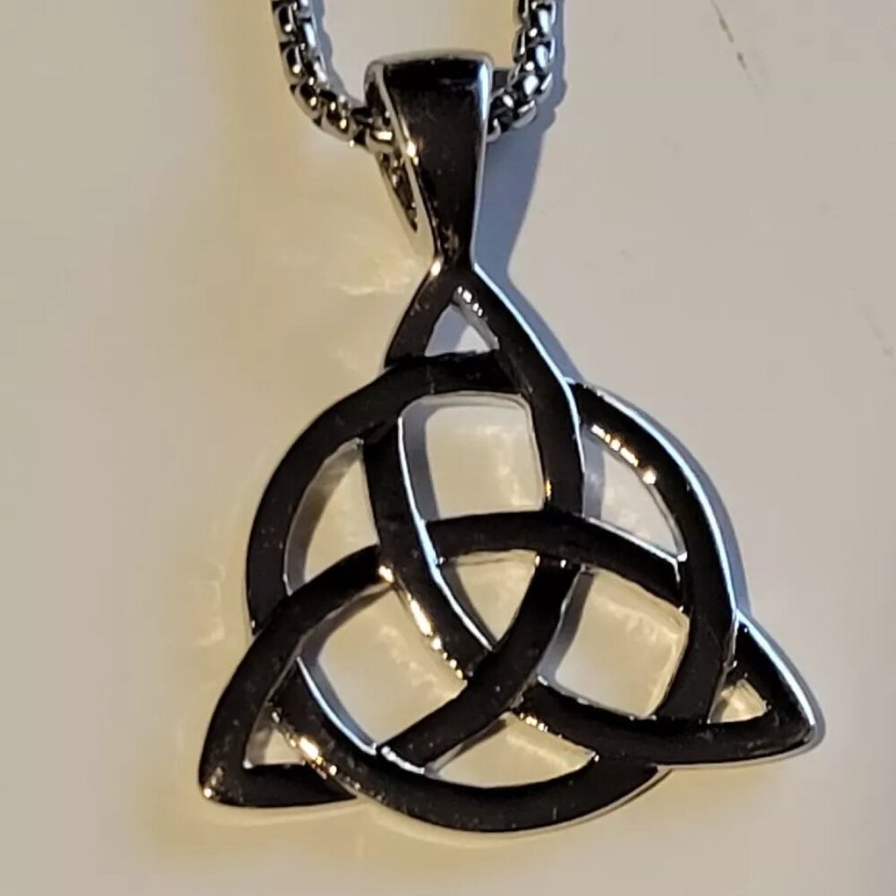 Metal Celtic Knot Pendant Chain Necklace Men Classic Punk Amulet Jewelry